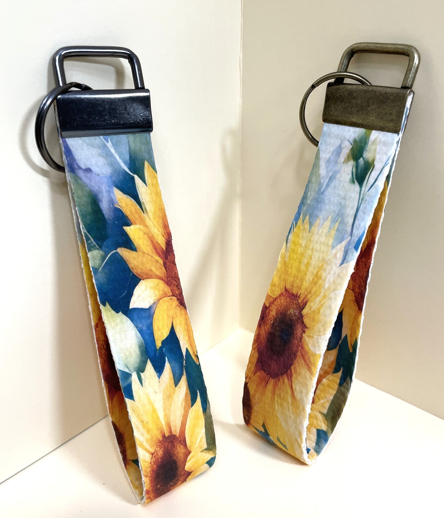 6" Wristlet Keyfob Keychain-Multi Sunflower