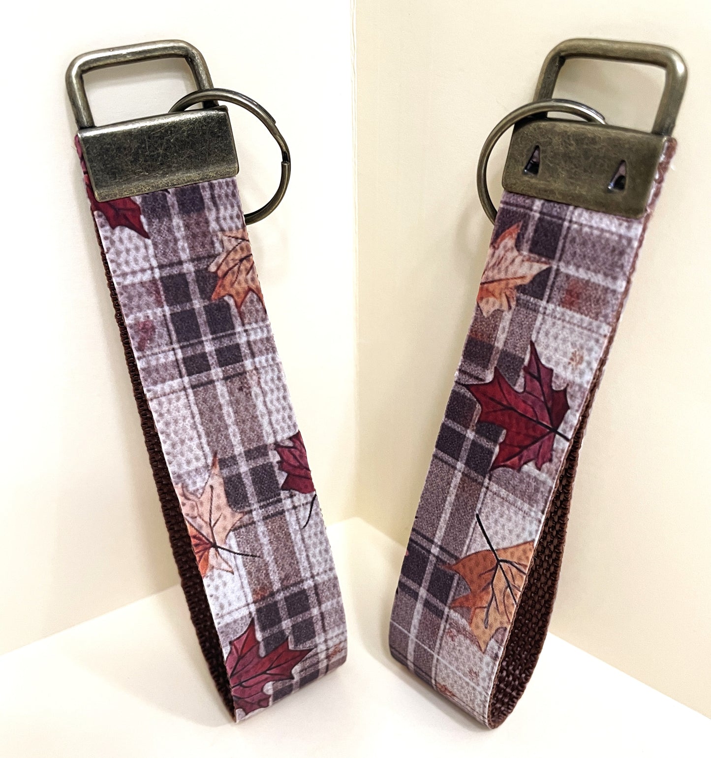 6" Wristlet Keyfob Kechain - Fall Leaves