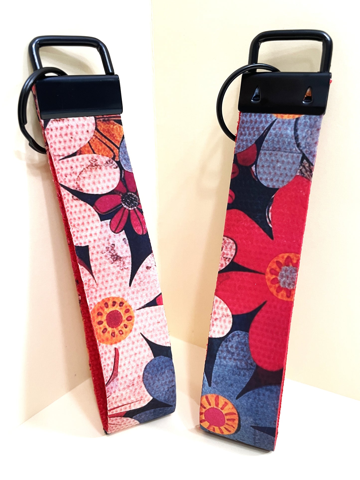 6" Wristlet Keyfob Keychain - Red Floral