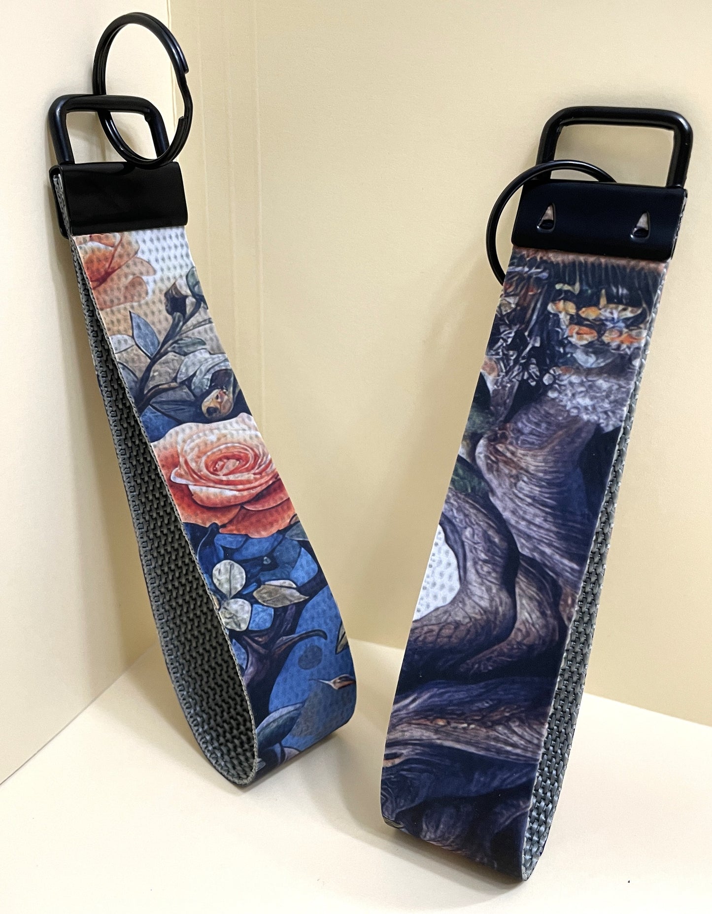 6" Wristlet/Keyfob Keychain-Rosebud Rosebush