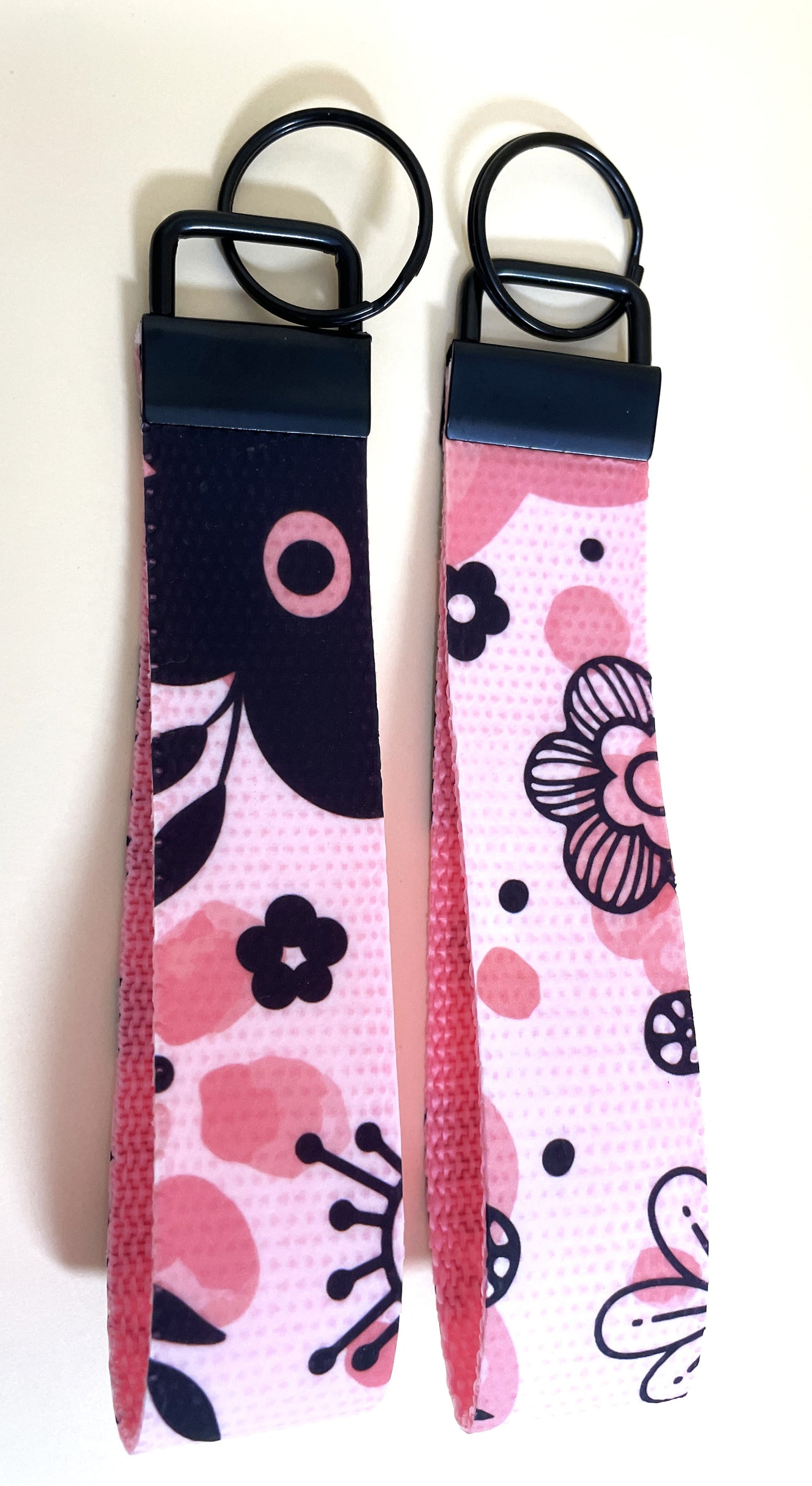 6" Wristlet Keyfob Keychain-Retro Pink Floral
