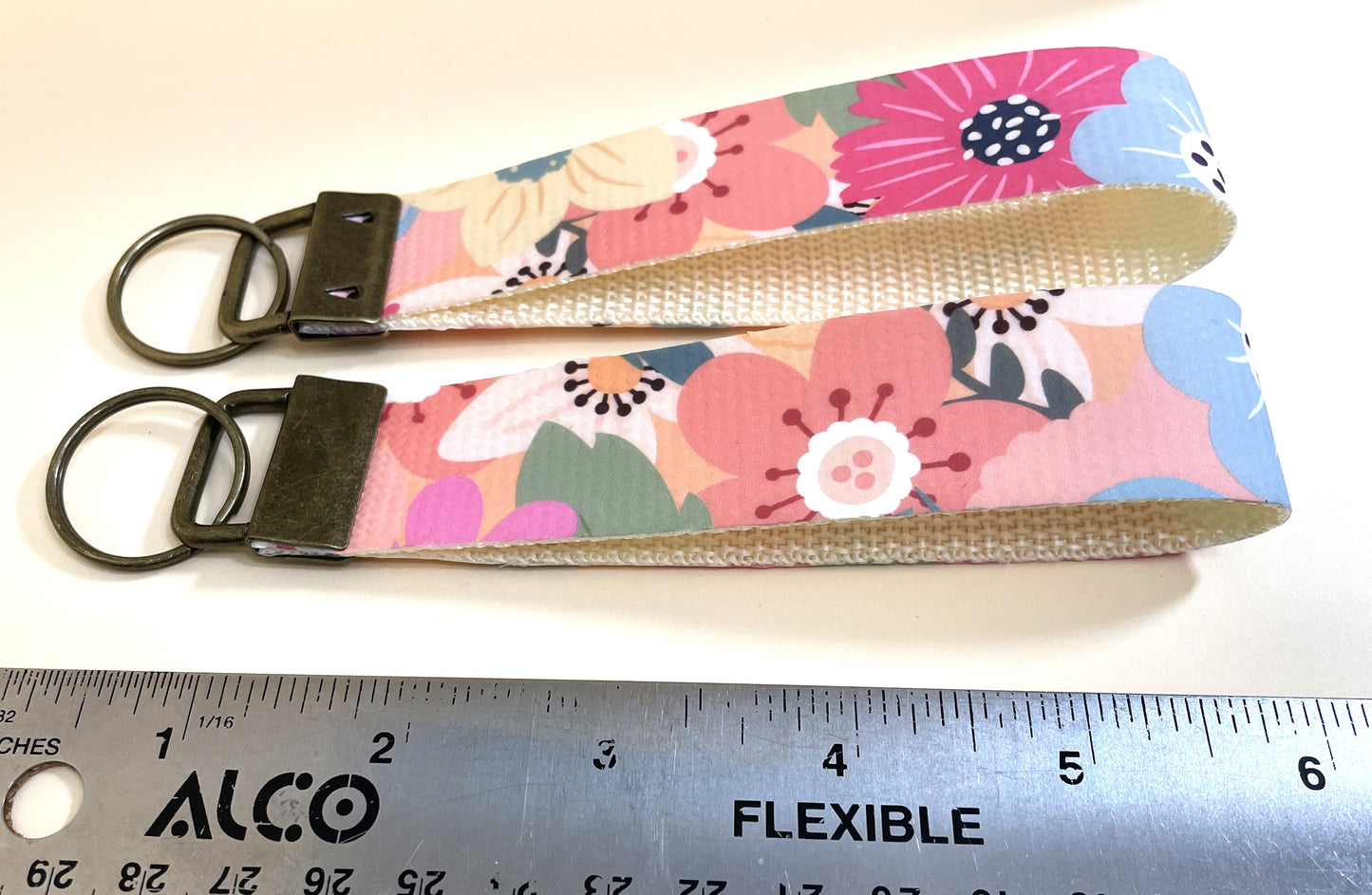 6" Wristlet Keyfob Keychain- Retro Multi Floral