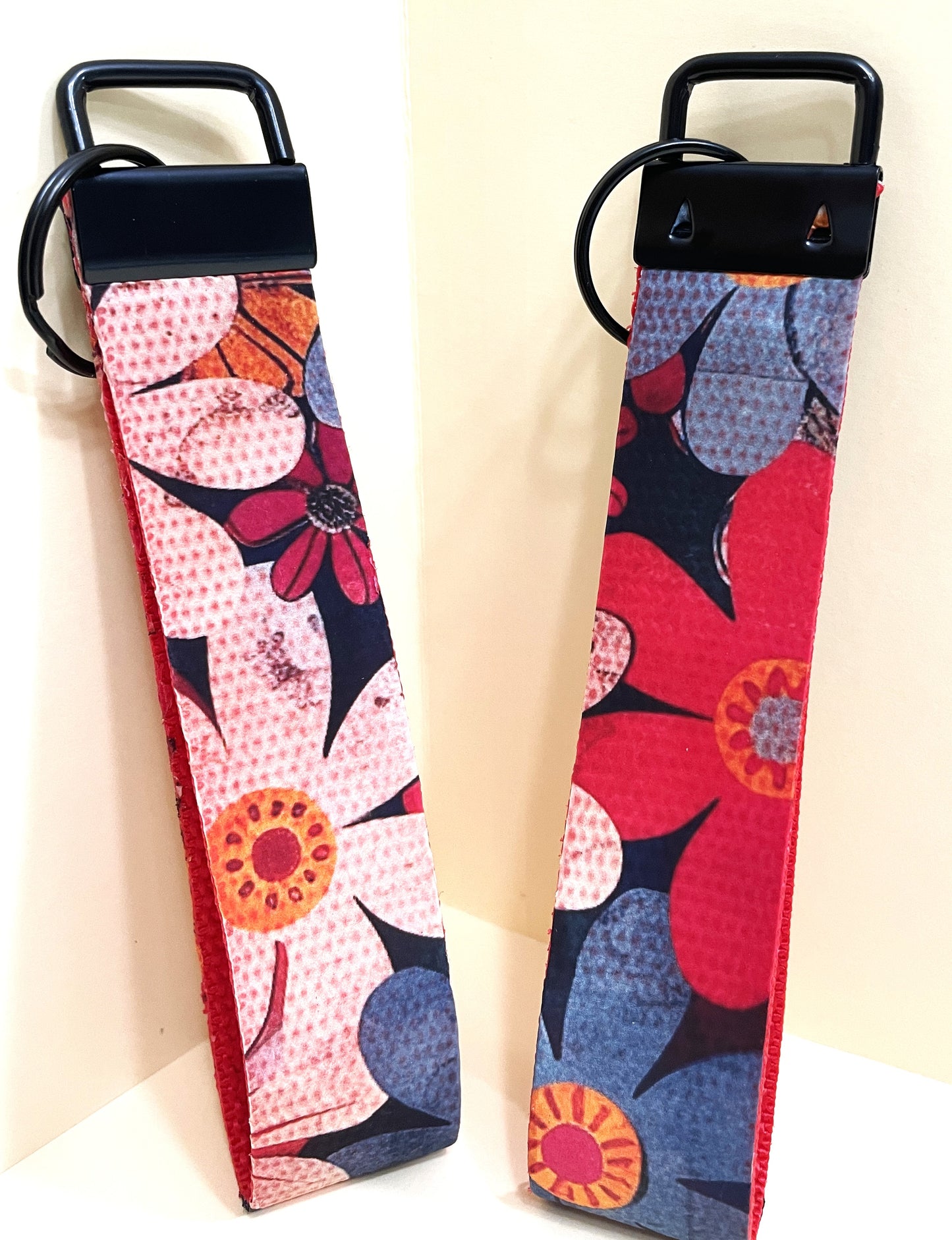 6" Wristlet Keyfob Keychain - Red Floral
